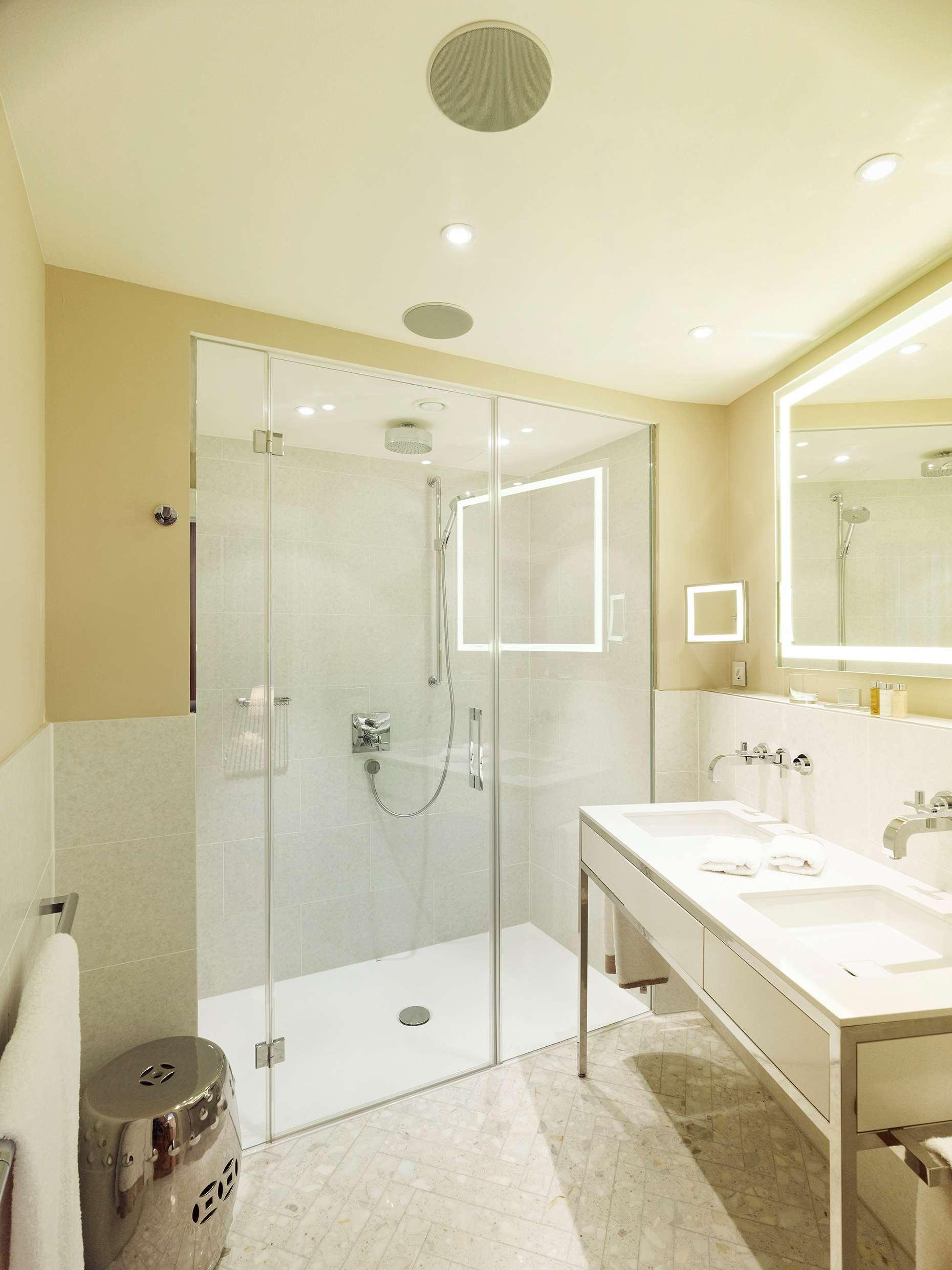 Luxury Double Room with Balcony,1742796675:JPEG